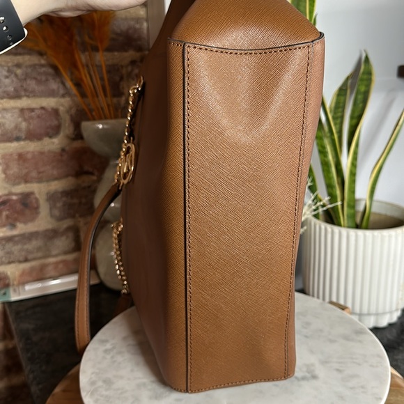 Michael Michael Kors Brown Jet Travel Purse - Picture 12 of 17